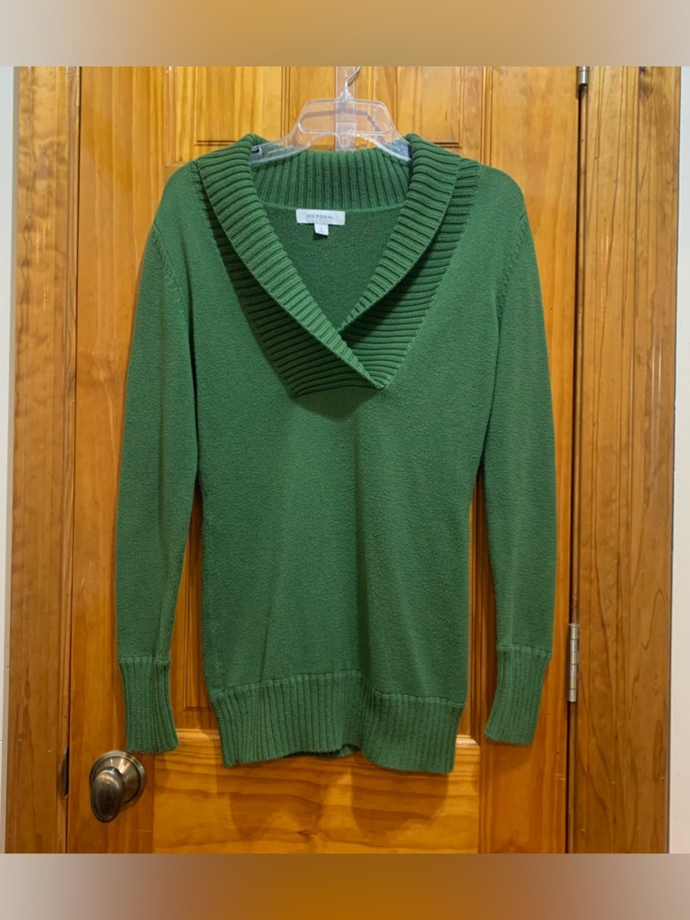 Merona Green Knit LS Sweater Blouse w/ Cowl Neck
Size Small 4 - 6
60% Cotton 40%